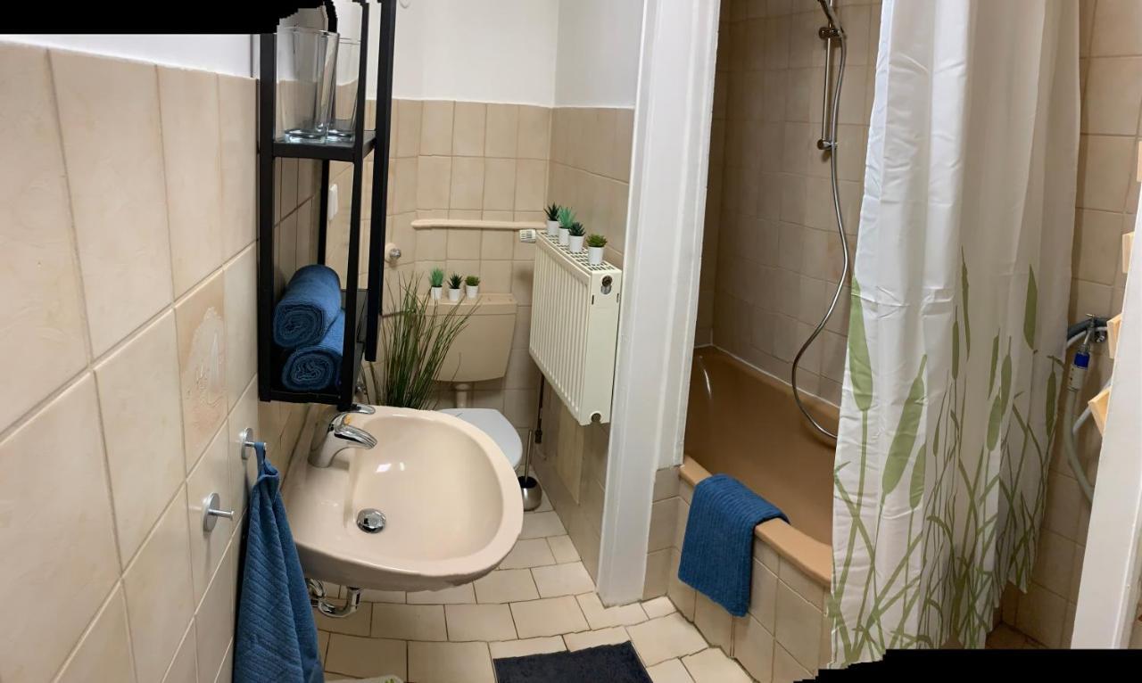 Haus Am Stadtrand Mit Super Verbindung In Die City Kassel Kültér fotó